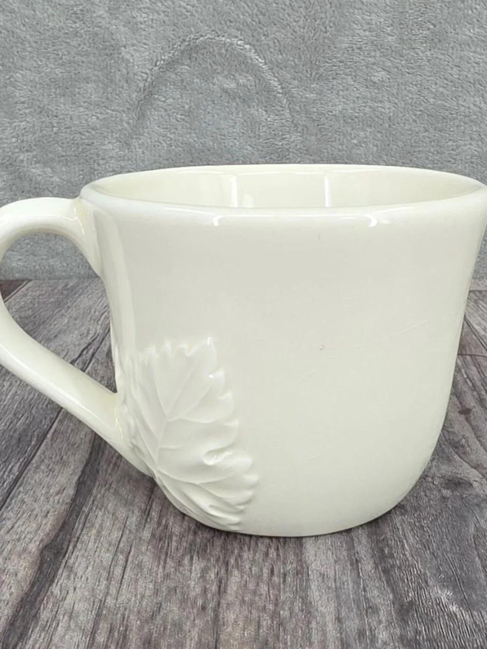 Williams Sonoma Coffee Mug Napa Cream 14oz Replacement Italian Leaves Embossed